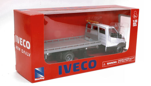 MODELLINO IN SCALA COMPATIBILE CON IVECO DAILY BIANCO C/PIANALE 1:36 NEW RAY NY15873E