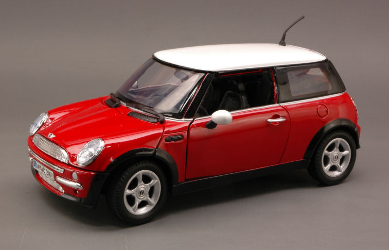 MODELLINO SCALA COMPATIBILE CON MINI COOPER 2000 RED/WHITE 1:18 MOTORMAX MTM73114RD