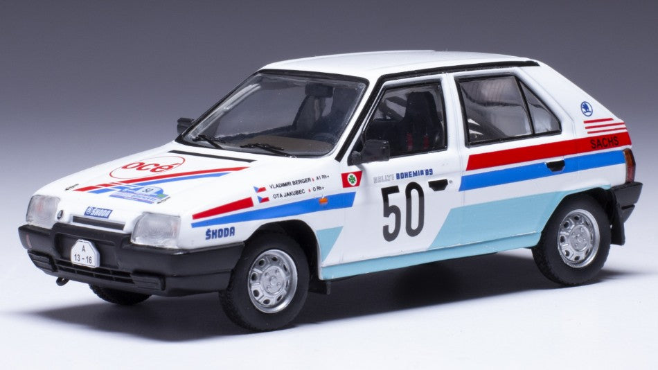 MODELLINO IN SCALA COMPATIBILE CON SKODA FAVORIT 136L N.50 RALLY BOHEMIA 1989 BERGER/JAKUBEC 1:43 IXO MODEL RAC431