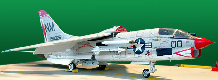 KIT DA MONTARE COMPATIBILE CON F8J CRUSADER KIT 1:48 HASEGAWA HASPT26