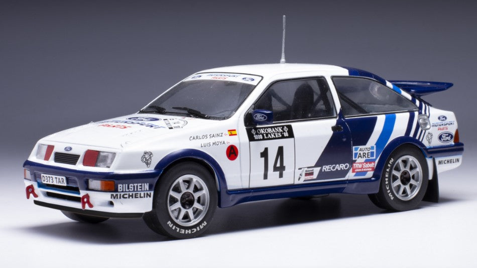 MODELLINO SCALA COMPATIBILE CON FORD SIERRA RS COSW.N.14 1000 LAKES RALLY 1988 SAINZ-MOYA 1:24 IXO MODEL 24RAL032A