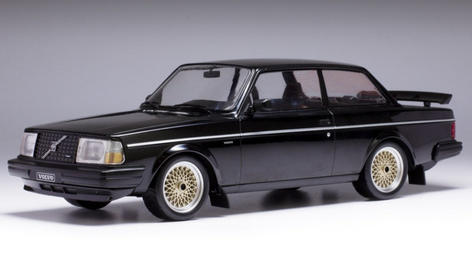 MODELLINO SCALA COMPATIBILE CON VOLVO 240 TURBO CUSTOM 1986 BLACK 1:18  IXO MODEL 18CMC178