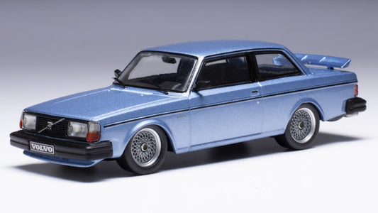 MODELLINO SCALA COMPATIBILE CON VOLVO 240 TURBO CUSTOMS 1980 MET.LIGHT BLUE 1:43 IXO MODEL CLC550