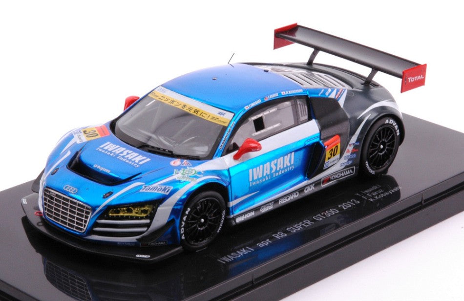 MODELLINO IN SCALA COMPATIBILE CON IWASAKI apr R8 N.30 SUPER GT300 2013 IWASAKI-FAIRUZ-KOBAYASHI 1:43 EBBRO EB44933