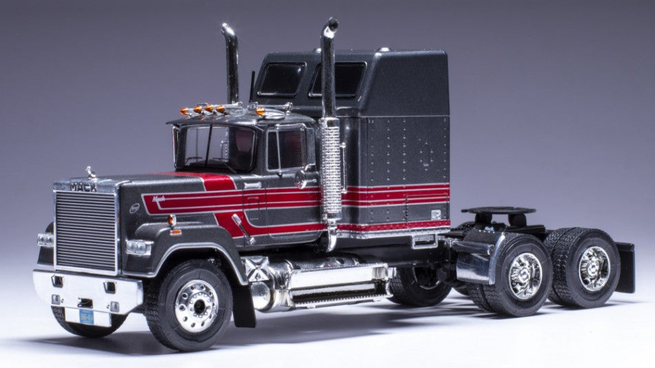 MODELLINO SCALA COMPATIBILE CON MACK SUPERLINER MAGNUM 1985 MET.GREY 1:43 IXO MODEL TR187