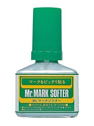 MODELLINO SCALA COMPATIBILE CON MR MARK SOFTER AMMORBIDENTE PER DECALS ml 40 GUNZE GSMS231