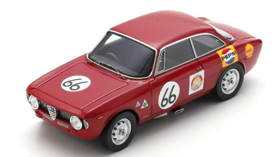 MODELLINO IN SCALA COMPATIBILE CON ALFA ROMEO GTA N.66 SINGAPORE GP 1967 ALBERT POON 1:43 SPARK MODEL SA272