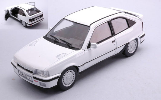 MODELLINO SCALA COMPATIBILE CON OPEL KADETT E GSI 1985 WHITE 1:24 WHITEBOX WB124221