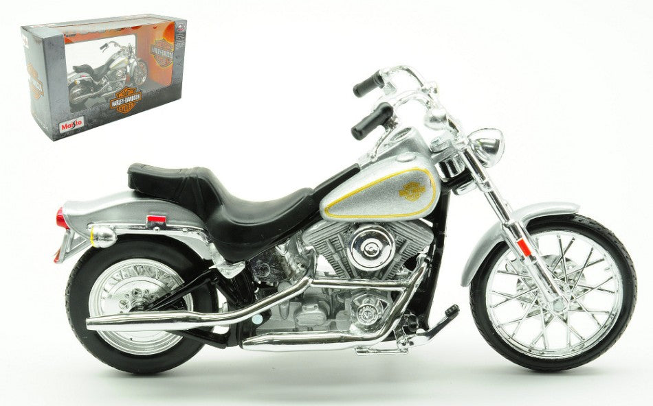 MODELLINO SCALA COMPATIBILE CON HARLEY DAVIDSON FXST SOFTAIL 1984 SILVER 1:18 MAISTO MI23107