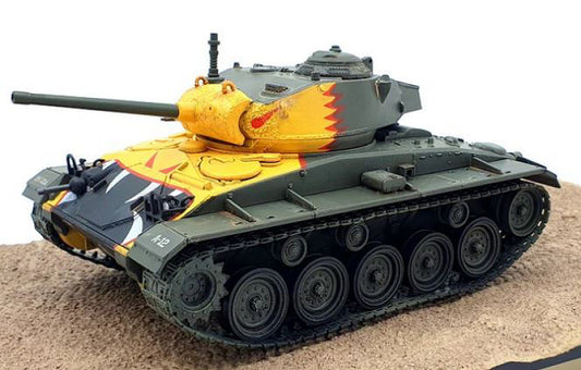 MODELLINO SCALA COMPATIBILE CON TANK M24 1945 US CHAFFEE MEDIUM COMPANY D.36 1:32 FORCES OF VALOR FOR801002B