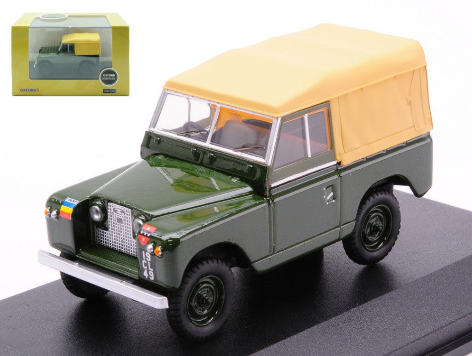 MODELLINO SCALA COMPATIBILE CON LAND ROVER SERIES II SWB CANVAS REME GREEN W/SOFT TOP CREAM 1:43 OXFORD OXF43LR2S006