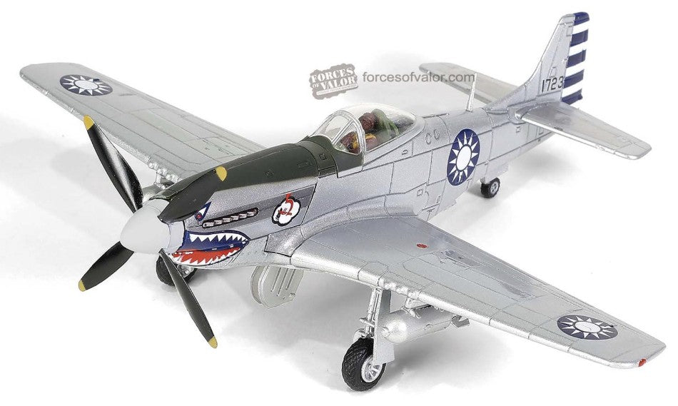 MODELLINO SCALA COMPATIBILE CON MUSTANG P-51 D ROCA AIRCRAFT FIGHTER 7th SQUADRON 1:72 FORCES OF VALOR FOR812013E