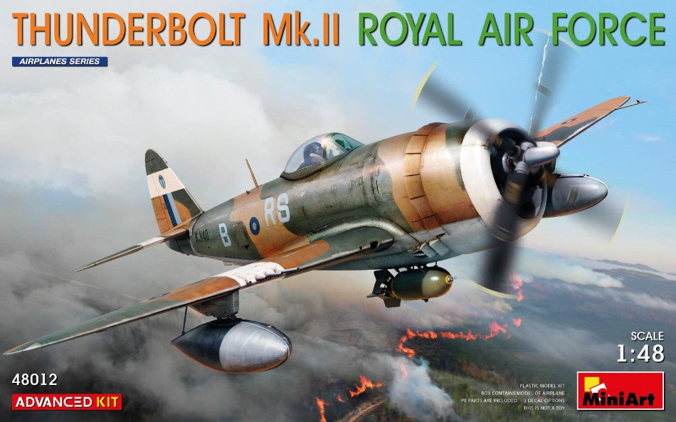 KIT DA MONTARE SCALA COMPATIBILE CON THUNDERBOLT Mk.II ROYAL AIR FORCE KIT 1:48 MINIART MIN48012