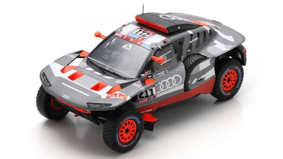 MODELLINO IN SCALA Spark Model COMPATIBILE CON AUDI RS Q e-TRON N.211 DAKAR RALLY 2023 EKSTROM-BERGVIST 1:43 MODEL SCALE S4557 241217