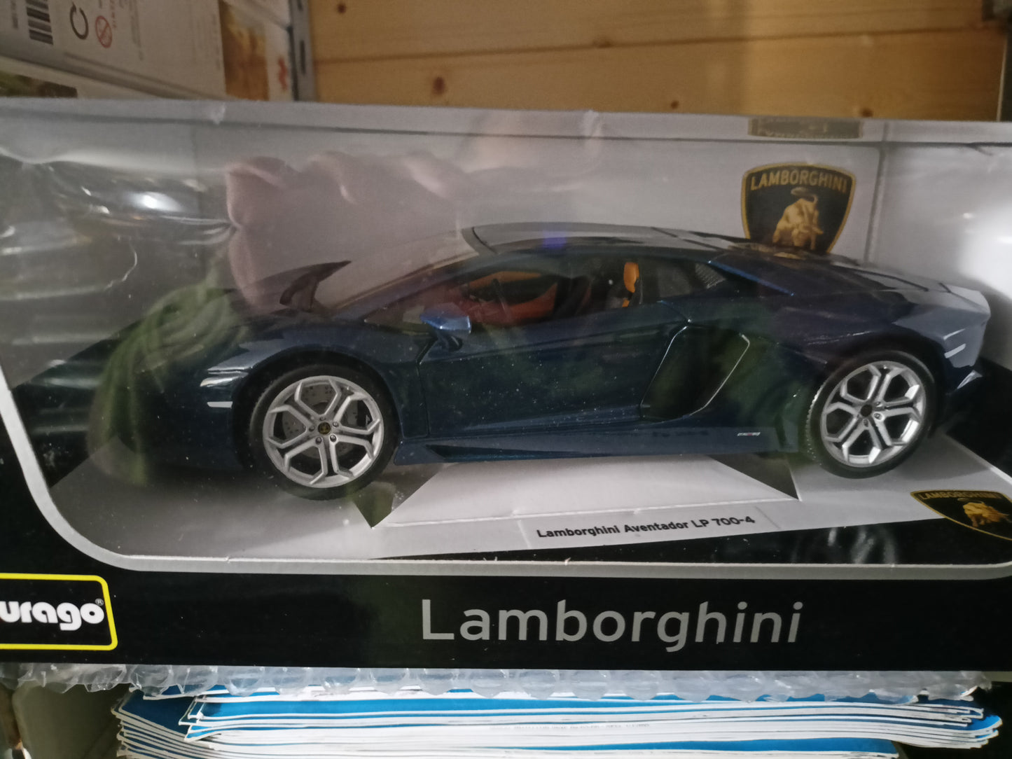 MODELLINO IN SCALA Burago COMPATIBILE CON LAMBORGHINI AVENTADOR LP700-4 2011 BLACK 1:18 BURAGO BU11033BK 241220