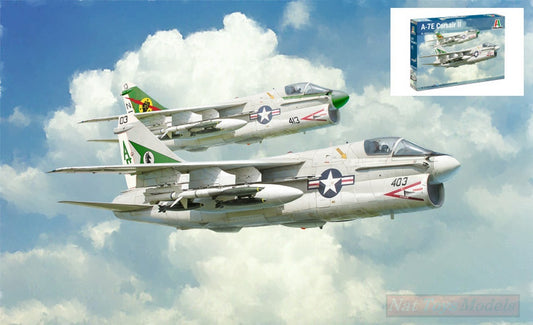 SCALE KIT MODEL COMPATIBLE WITH A-7E CORSAIR II KIT 1:72 ITALERI IT1411