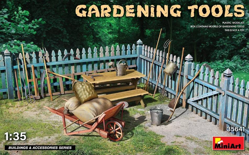 KIT DA MONTARE IN SCALA COMPATIBILE CON GARDENING TOOLS KIT 1:35 MINIART MIN35641