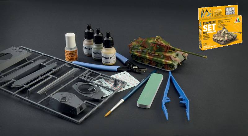 KIT TO BE ASSEMBLED IN SCALE COMPATIBLE WITH KING TIGER COMPLETE SET KIT 1:72 ITALERI IT72005