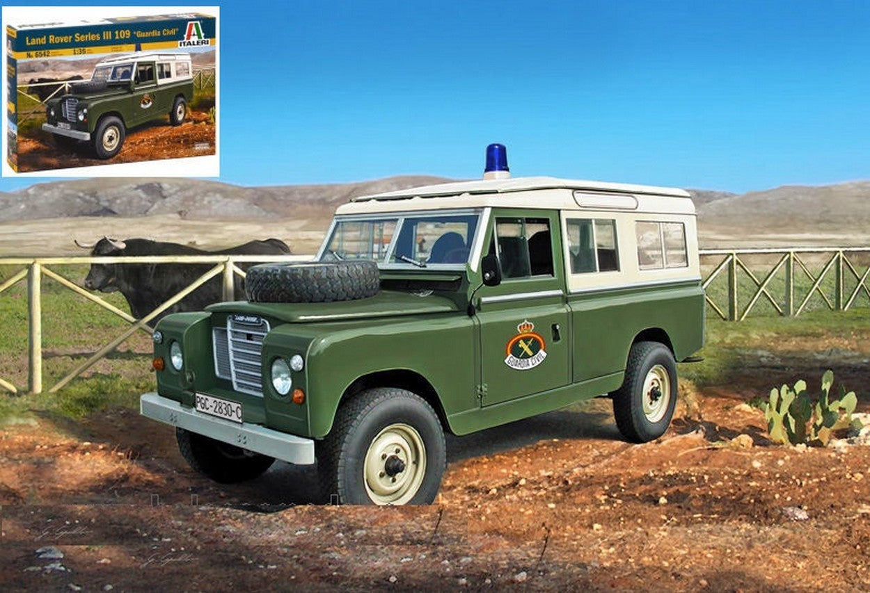 SCALE ASSEMBLY KIT COMPATIBLE WITH LAND ROVER SERIES III 109 GUARDIA CIVIL KIT 1:35 ITALERI IT6542