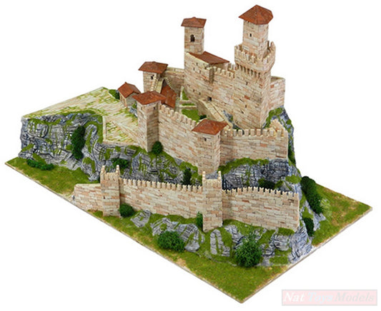 KIT TO BE ASSEMBLED IN SCALE COMPATIBLE WITH ROCCA GUAITA (FIRST TOWER) REP. OF SAN MARINO XV SEC. PCS 3950 SCALE 1:250 AEDES ARS ADS1015