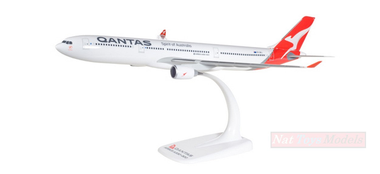 SCALE MODEL COMPATIBLE WITH AIRBUS A330-300 QANTAS 32 cm 1:200 HERPA HP611510