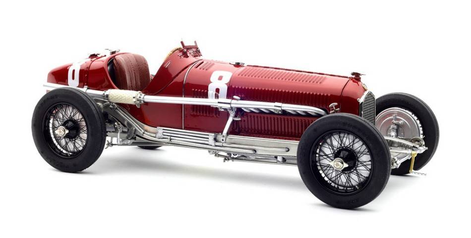 MODÈLE RÉDUIT COMPATIBLE AVEC ALFA ROMEO P3 N.8 VAINQUEUR GP D'ITALIE 1932 TAZIO NUVOLARI 1:18 CMC CMC219