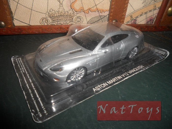 publishing model Aston Martin V12 Vanquish Silver Spider 1:43 Car