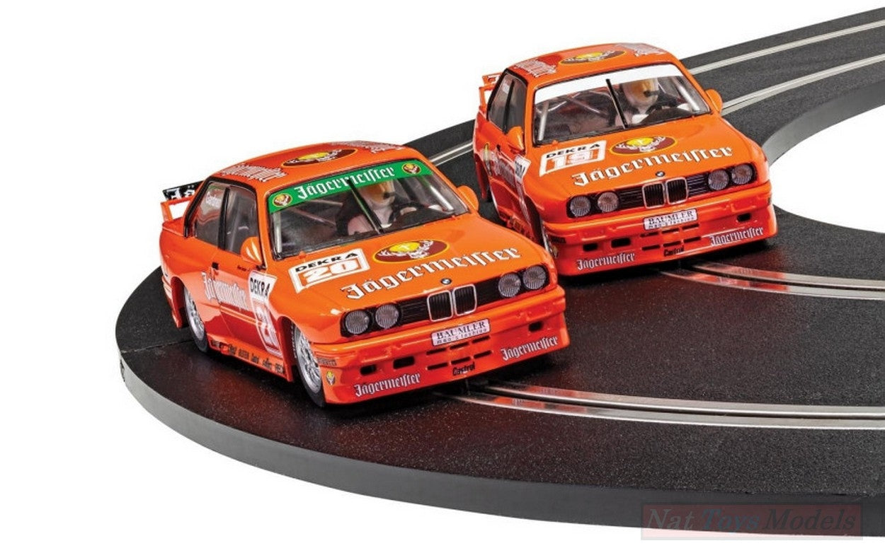 MODELLINO IN SCALA COMPATIBILE CON BMW E30 M3 TEA JAGERMEISTER TWIN PACK Pz.2 SLOT 1:32 SCALEXTRIC C4110A