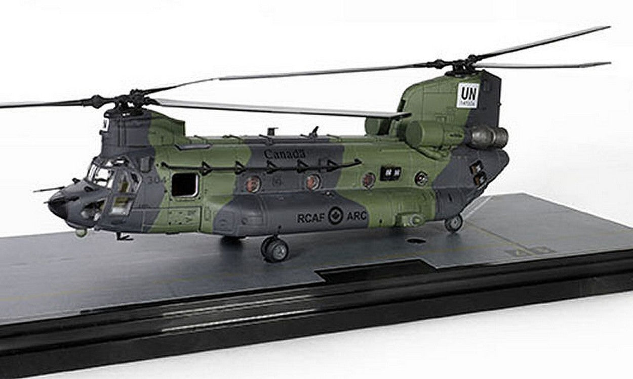 SCALE MODEL COMPATIBLE WITH BOEING CHINOCK CH 147F HELIC.ROYAL CANADIAN AIR FORCE W/AFRICA 2018 1:72 FORCES OF VALOR FOR8