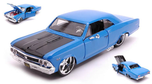 MODELLINO IN SCALA COMPATIBILE CON CHEVROLET CHEVELLE SS 396 1966 CLASSIC MUSCLE BLUE 1:24 MAISTO MI31333