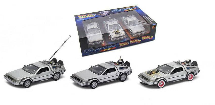 MODELLINO IN SCALA COMPATIBILE CON DE LOREAN BACK TO THE FUTURE GIFT BOX W/PART 1 + 2 + 3 1:24 WELLY WE22400