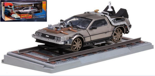 SCALE MODEL COMPATIBLE WITH DE LOREAN BACK TO THE FUTURE 3 WITH TRACK PORTION 1:18 SUNSTAR SS2714