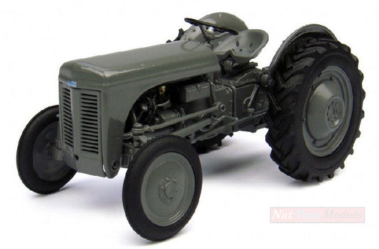 SCALE MODEL COMPATIBLE WITH FERGUSON TEA 20 1:32 UNIVERSAL HOBBIES UH4189