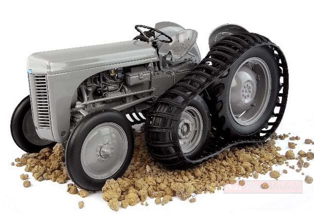 MODÈLE RÉDUIT COMPATIBLE AVEC FERGUSON TEA 20 "HALF TRACK" 1:16 UNIVERSAL HOBBIES UH5303