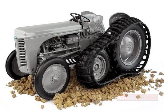 MODELLINO IN SCALA COMPATIBILE CON FERGUSON TEA 20 "HALF TRACK " 1:16 UNIVERSAL HOBBIES UH5303