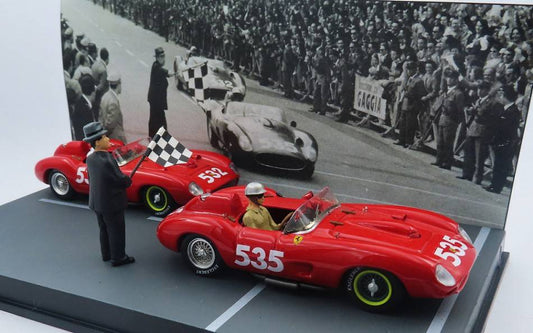 MODELLINO IN SCALA COMPATIBILE CON FERRARI 315 S N.535 TARUFFI + N.532 VON TRIPS MM 1957 WINNER + 2nd.1:43 ART MODEL AM0445P