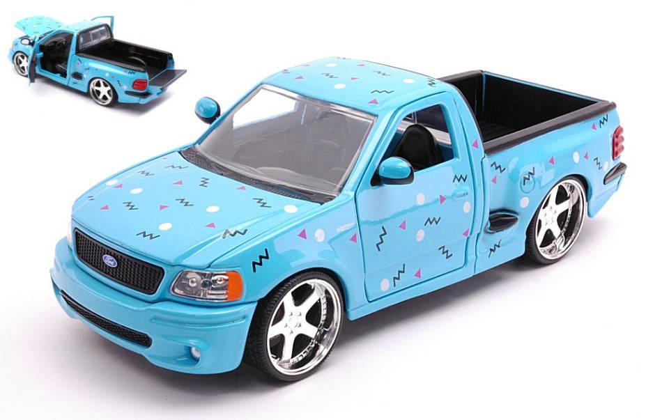 MODELLINO IN SCALA COMPATIBILE CON FORD F-150 SVT LIGHTNING "I LOVE THE 90s" GLOSSY BLUE 1:24 JADA TOYS JADA31378