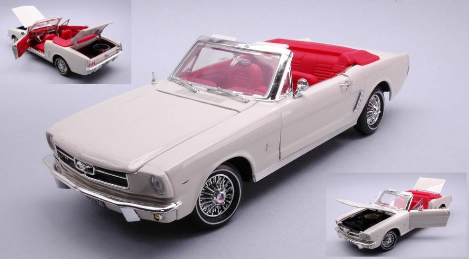 MODELLINO IN SCALA COMPATIBILE CON FORD MUSTANG CONVERTIBLE "JAMES BOND GOLDIFINGER" CREME/WHITE 1:18 MOTORMAX MTM79833