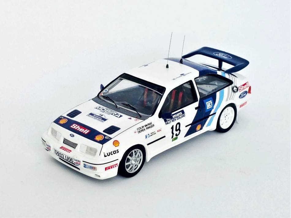 MODELLINO IN SCALA COMPATIBILE CON FORD SIERRA RS COSW.N.19 5th RALLY OF NEW ZEALAND 1989 MCRAE/RINGER 1:43 TROFEU TFRRNZ11