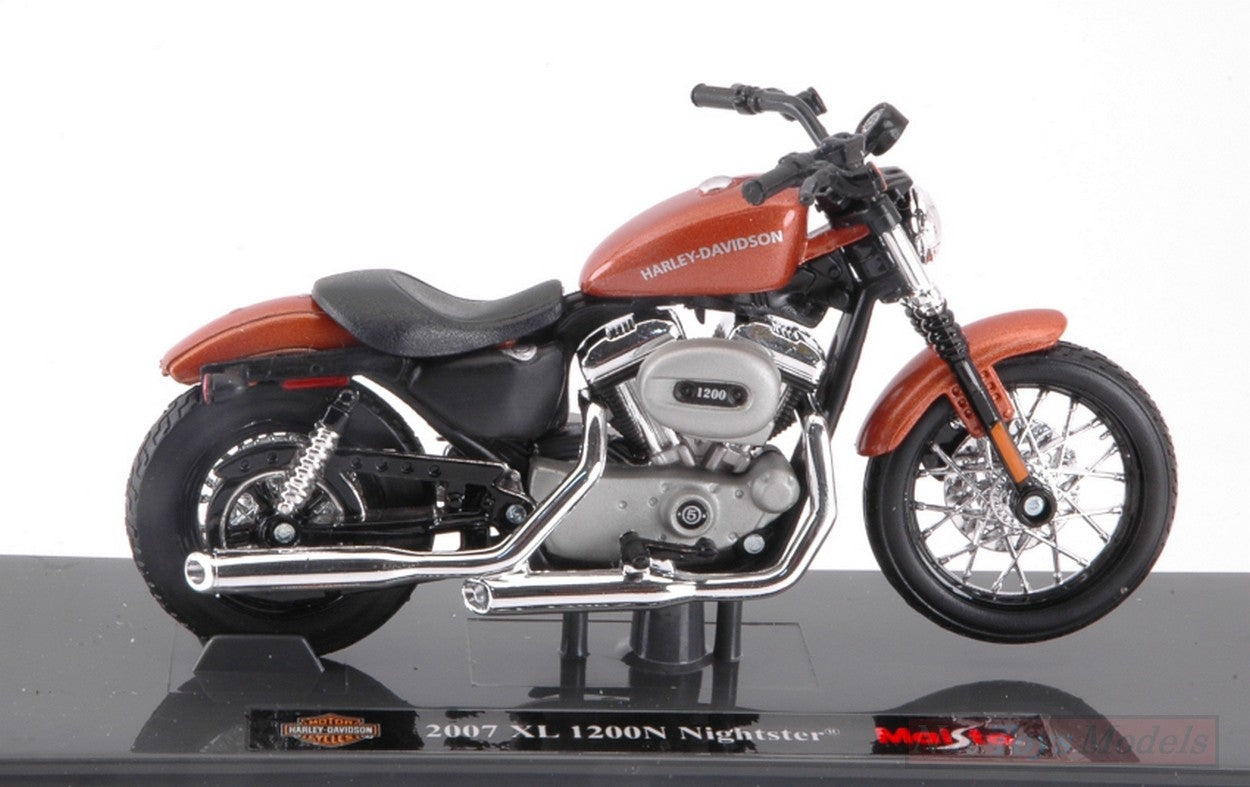 SCALE MODEL COMPATIBLE WITH HARLEY DAVIDSON XL 1200N NIGHTSTER 2007 BRONZE 1:18 MAISTO MI18863