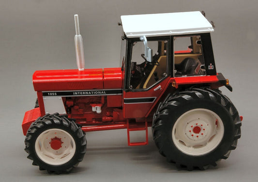 MODELLINO IN SCALA COMPATIBILE CON INTERNATIONAL HARVESTER 1055 1:32 REPLICAGRI REPLI063