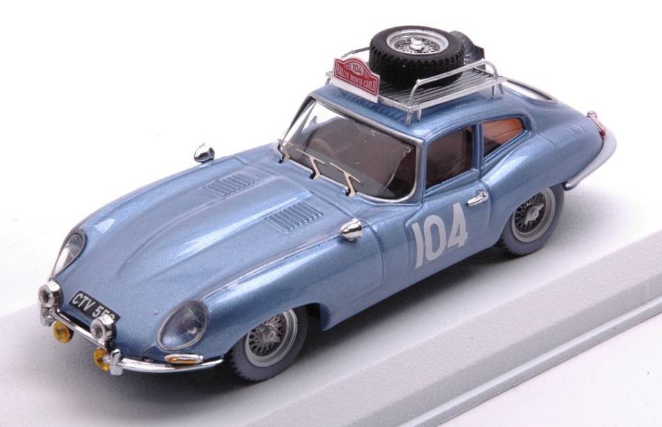 SCALE MODEL COMPATIBLE WITH JAGUAR AND N.104 RALLY MONTE CARLO 1965 PINDFER-POLLAND 1:43 BEST MODEL BT9711-2