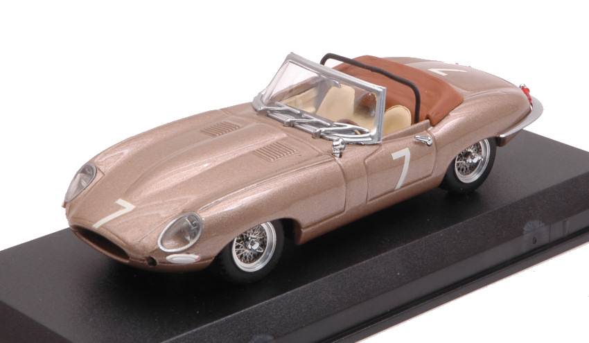 MODELLINO IN SCALA COMPATIBILE CON JAGUAR E SPIDER N.7 RACES DEL MAR USA 1961 W.BARNITZ 1:43 BEST MODEL BT9459