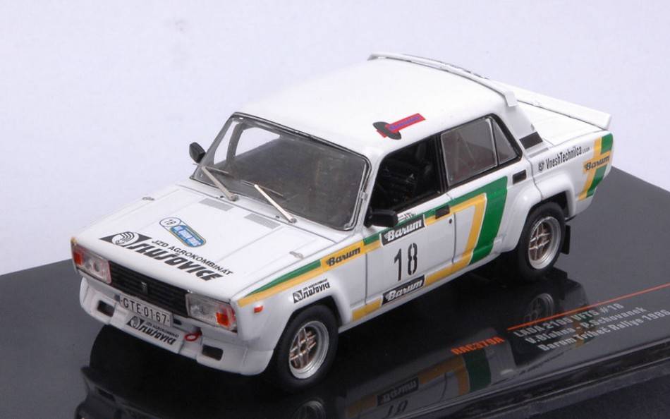 MODELLINO IN SCALA COMPATIBILE CON LADA 2105 VFTS N.18 RALLY BARUM 1986BLAHNA/SCHOVANEK 1:43 IXO MODEL RAC379A