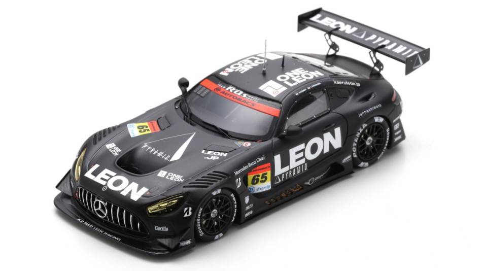 MODELLINO IN SCALA COMPATIBILE CON LEON PYRAMID AMG N.65 GT300 SUPER GT 2022 N.GAMOU-T.SHINOHARA 1:43 SPARK MODEL SGT040