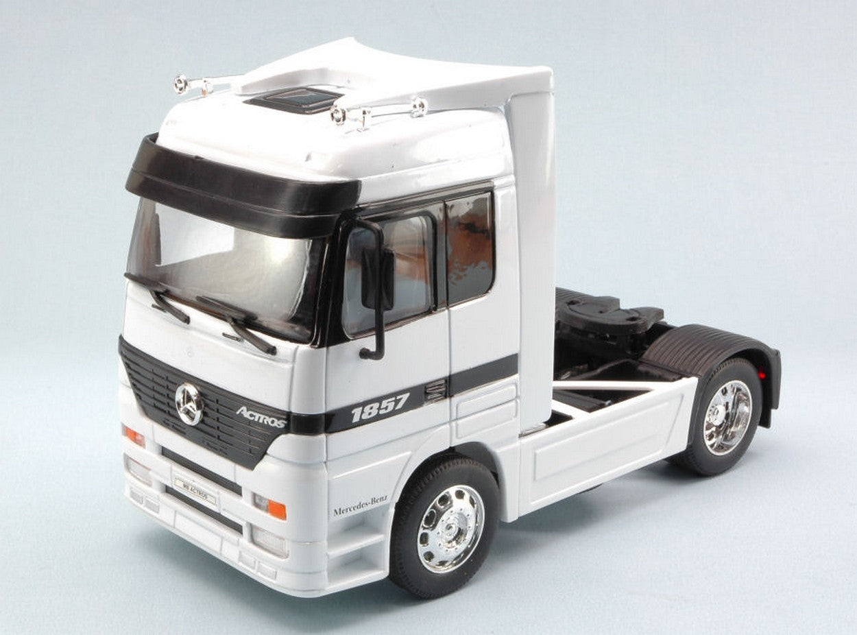 SCALE MODEL COMPATIBLE WITH MERCEDES ACTROS WHITE 1:32 WELLY WE2280W