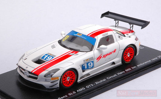 MODÈLE RÉDUIT COMPATIBLE AVEC MERCEDES SLS GT3 N.19 ZHUHAI CIRCUIT HERO 600 KM 2018 S.ORTELLI-H.RIPERT SPARK MODEL SA178