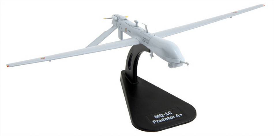 MODELLINO IN SCALA COMPATIBILE CON MQ-1C PREDATOR 1:100 ITALERI IT79712 DIE CAST