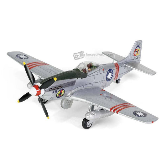 SCALE MODEL COMPATIBLE WITH MUSTANG P-51 D ROCAF AIRCRAFT 4th FIGHTER SQUADRON 1:72 FORCES OF VALOR FOR812013D