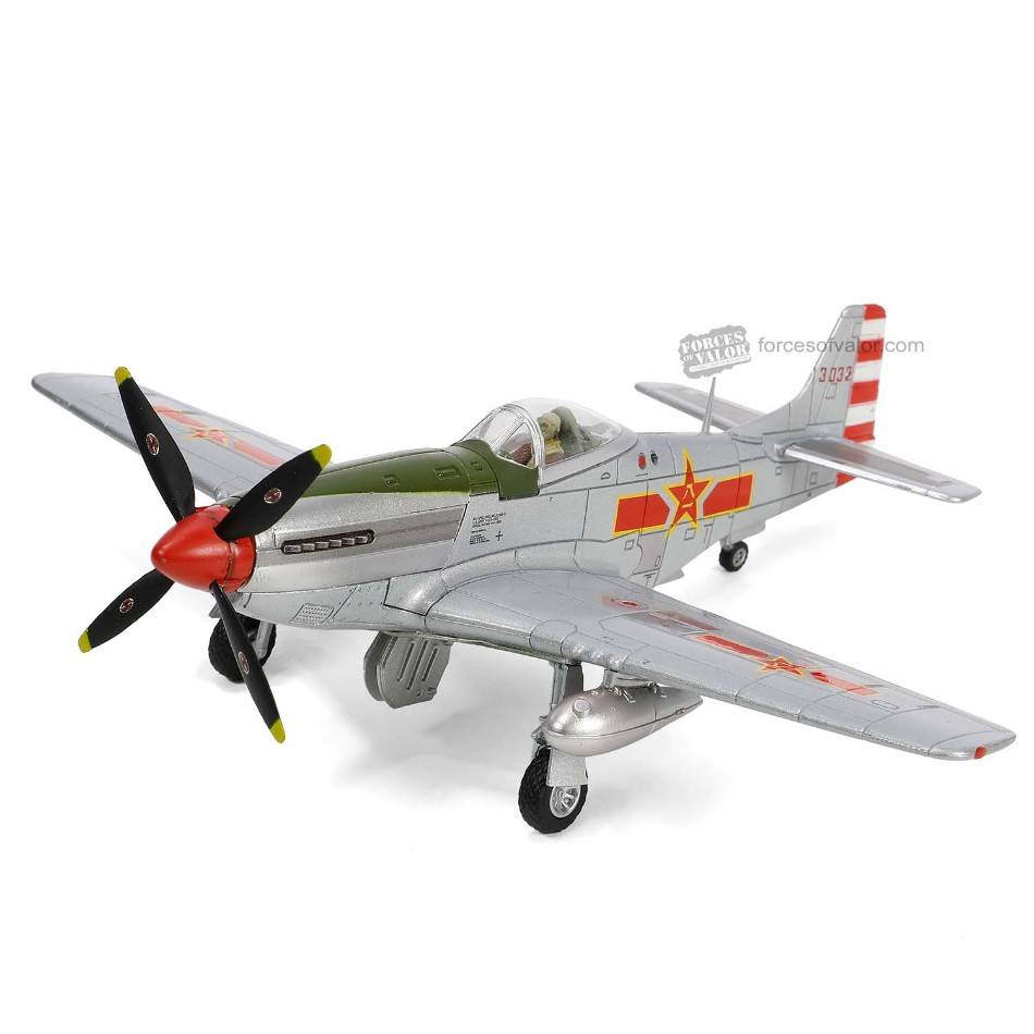 SCALE MODEL COMPATIBLE WITH MUSTANG P-51 D WW2 PLA AIRCRAFT 2nd FIGHTER SQUADRON 1:72 FORCES OF VALOR FOR812013B